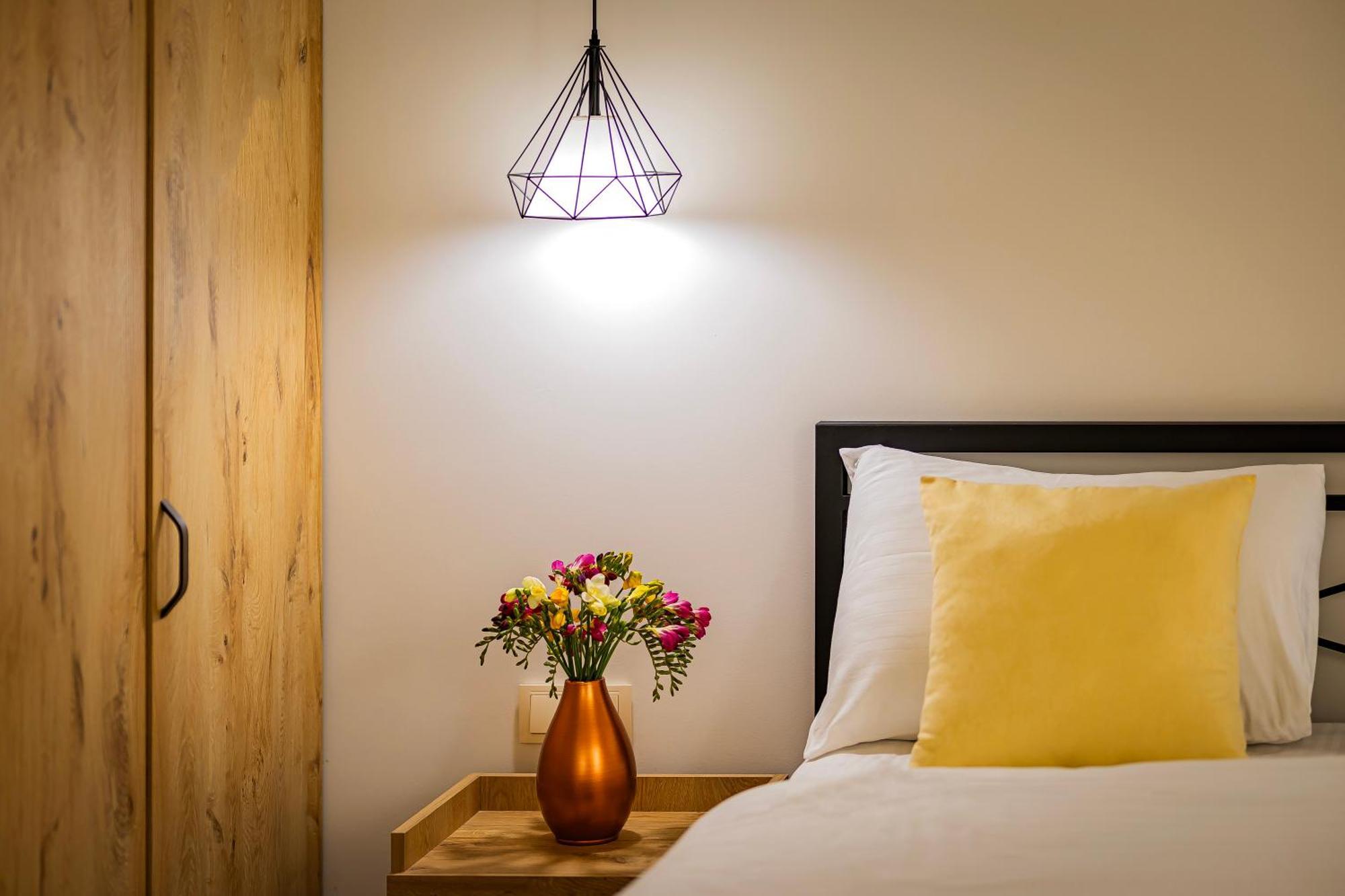 Taniqinn Dilijan Hotel ภายนอก รูปภาพ