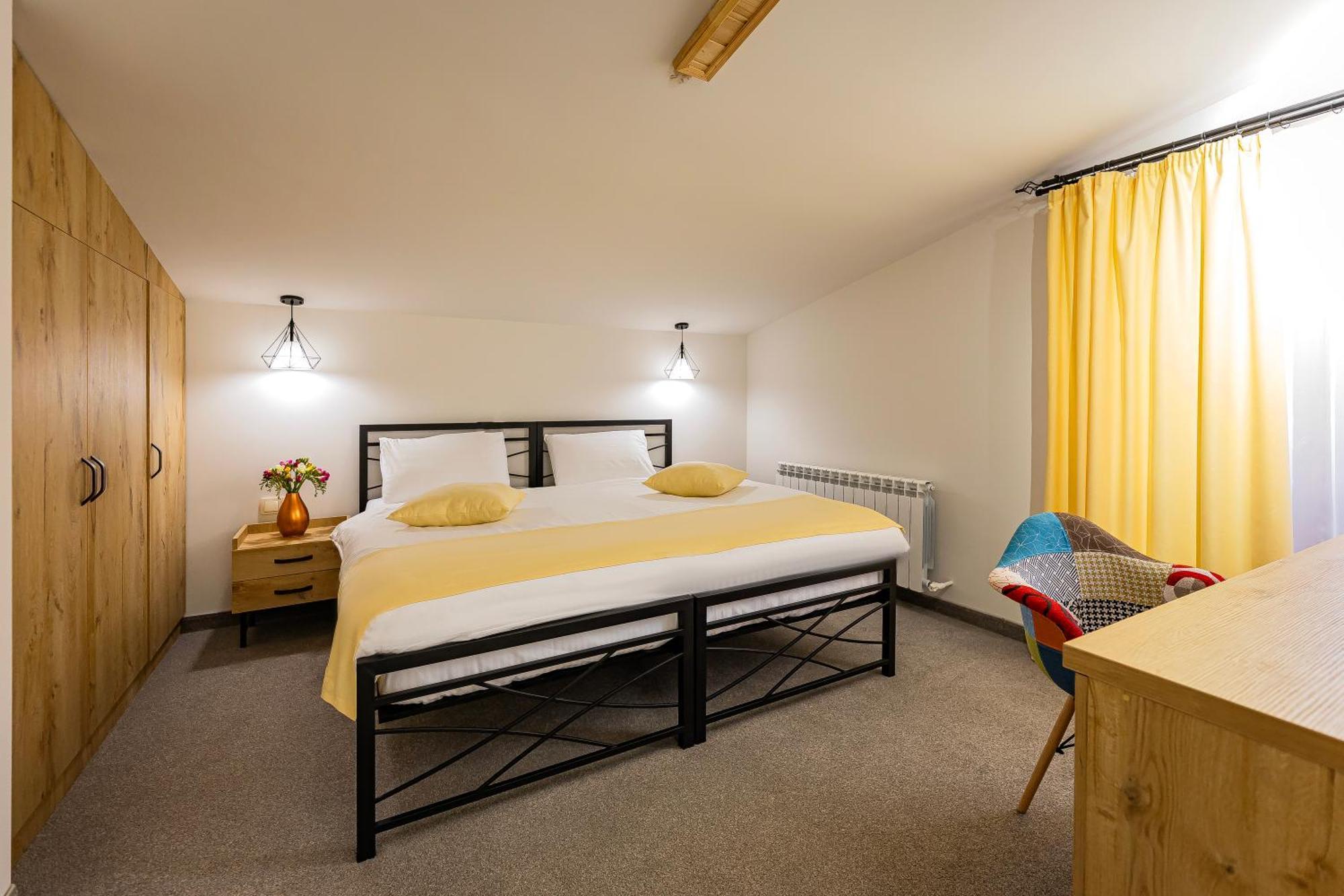 Taniqinn Dilijan Hotel ภายนอก รูปภาพ