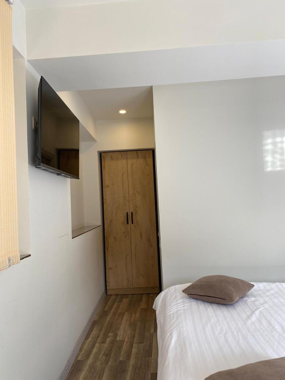Taniqinn Dilijan Hotel ภายนอก รูปภาพ